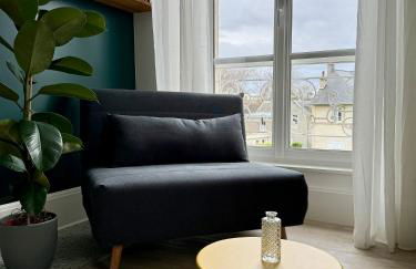 Sunny Apt on D-Day Beach with Parking - Foto 9