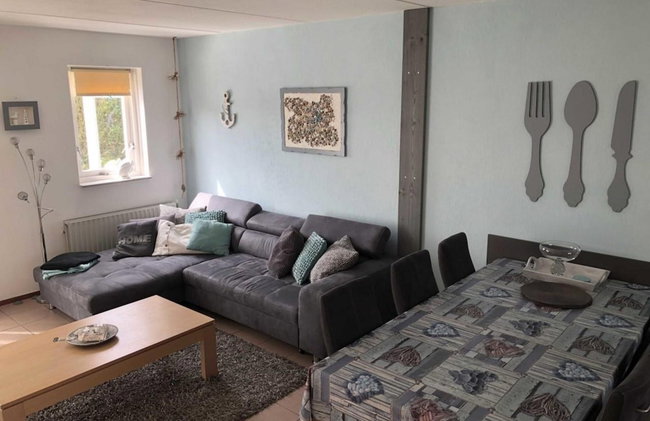 Bungalow in Breskens Near the Beach - Photo 9