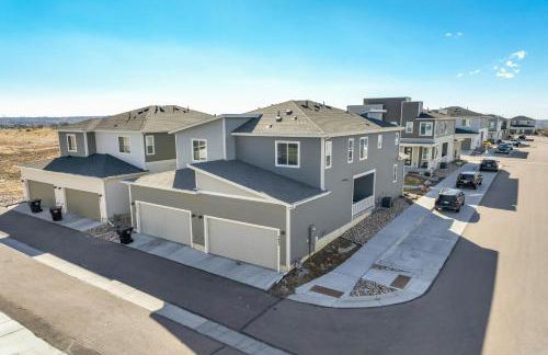 New Briargate Townhome - Mtn Views - Garage - Foto 26