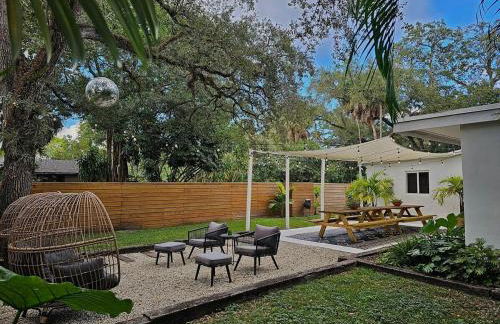 -Disco Bungalow- One third mile to FTL Marine Center - Foto 1