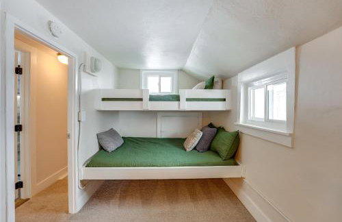 City Girl Farmhouse in Hudsonville with Hot Tub - Foto 24