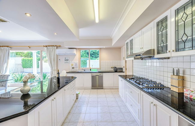 StayAU Expansive 7BR Villa Warrandyte - Foto 18