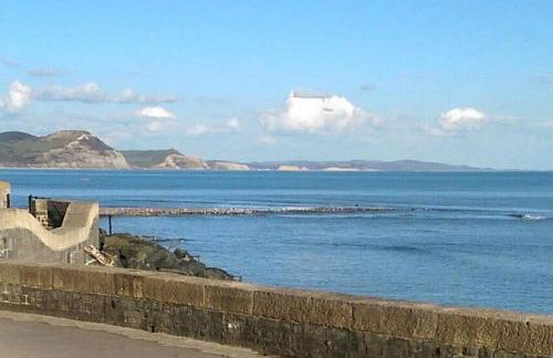 Private apartment, parking, sea and country views - Photo 28