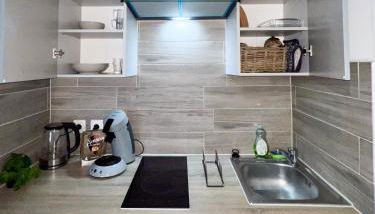 Studio Le Maréchal - Près frontière et Netflix - Photo 5, stove, minibar