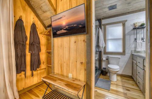 Cozy Chic Retreat Hot Tub, King Beds, Fire Pit - Foto 13