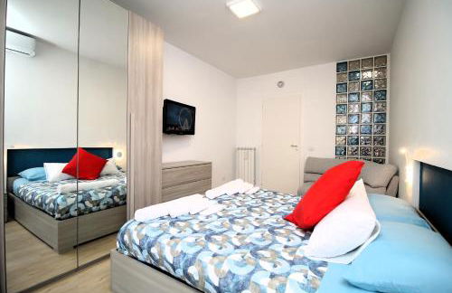 Naples Stay Inn - close to metro & all connections - Foto 80