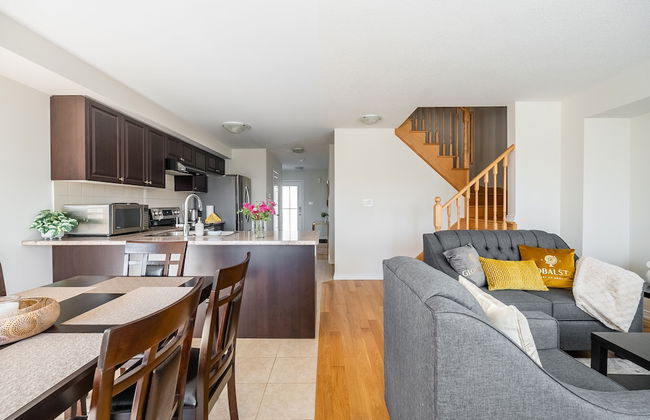 New 3BR Townhouse, Minutes to Niagara Falls and Brock University by GLOBALSTAY - Foto 24