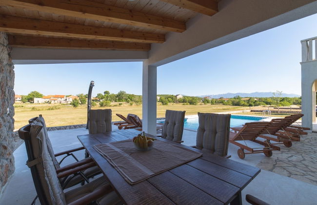 Idyllic Getaway Lovrec Villa With Pool - Foto 30