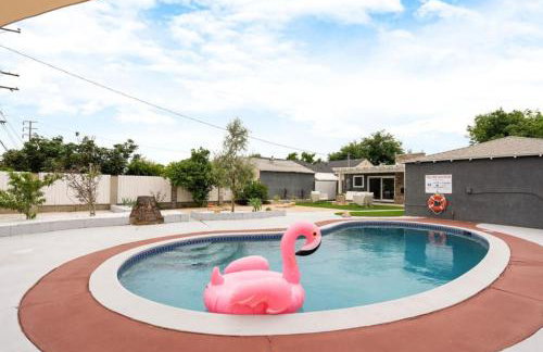 Stunning Retro Beach Oasis, Dual Living, Pool - Foto 66