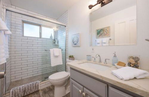 Oceanfront Home Retreat w Breathtaking Views of Fitzgerald Marine Reserve - Foto 39