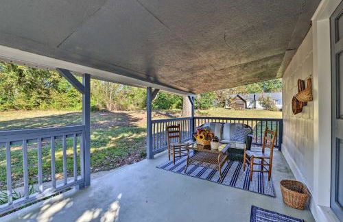 Porch, Fire Pit and Grill Blue Ridge Mtn Cottage! - Foto 2