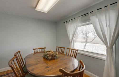 Burley Home with Playground - 1 Mi to Golf Course! - Foto 6