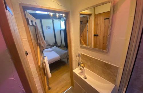 Windsor/Ascot/Bracknell beautiful barn - Photo 3