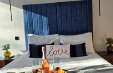 Newly Renovated Flat with Parking space - Foto 1