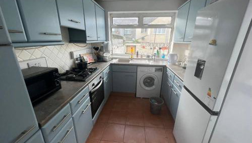 Cheerful Two Bedrooms Town house with free parking - Foto 2