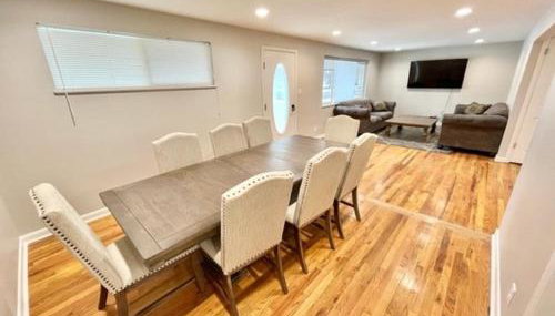 Newly Renovated Home w Garage Near Old Town - Foto 2