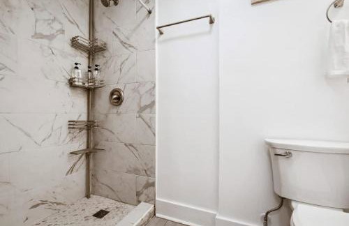 Clubhouse Cozy fast Wi-fi 6 min from Downtown - Foto 3