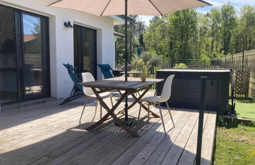 Superbe Studio meublé idéal pour couple ZEN avec SPA - Foto 6