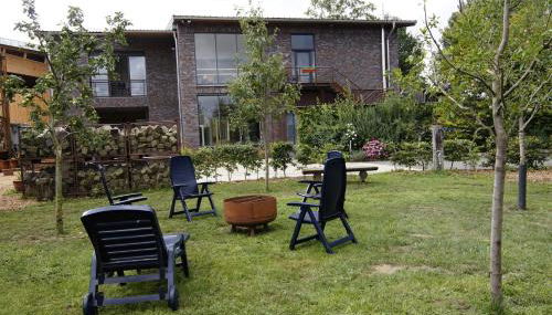 Gästewohnung Hardinghaus am Teich - Photo 2, Garden