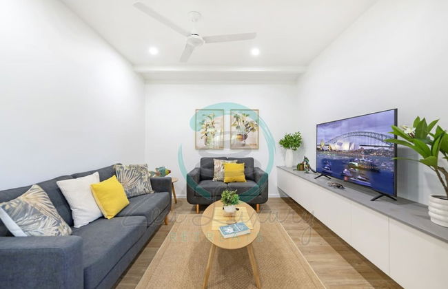 Urbanretreat Modern Outdoor Dining Backyard - Foto 14