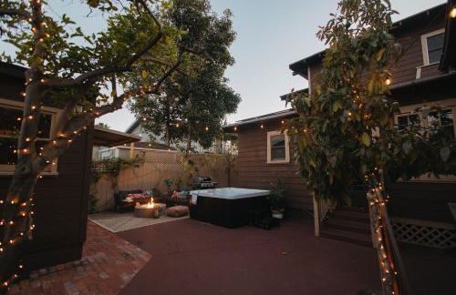 Balboa 6BR Mansion with Hot Tub and Game Room - Foto 8