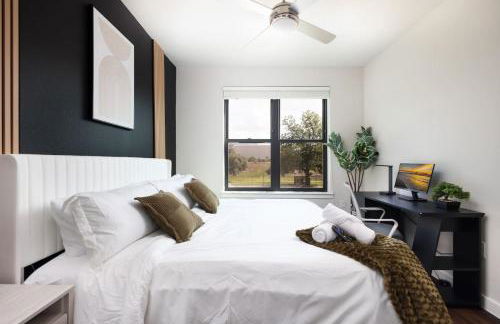 Cozy 2BR-w Parking, Near Rvrwalk, Dome & Conv Ctr - Foto 2