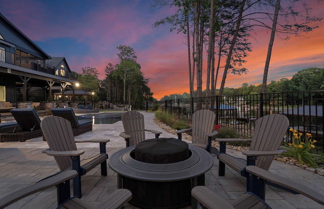 Blue Heron by Avantstay Lakefront, Dock, Pool, Theater Sleeps 22 - Foto 55