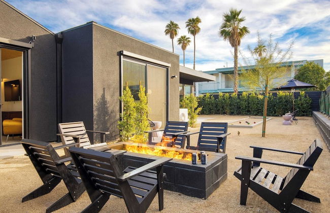 Blackhaus Suites by AvantStay – Modern Comfort in Downtown Palm Springs - Foto 22