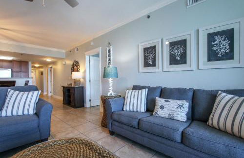 Gorgeous Overlooks The Courtyard in Classic Coastal Style Waterscape C400 - Foto 11