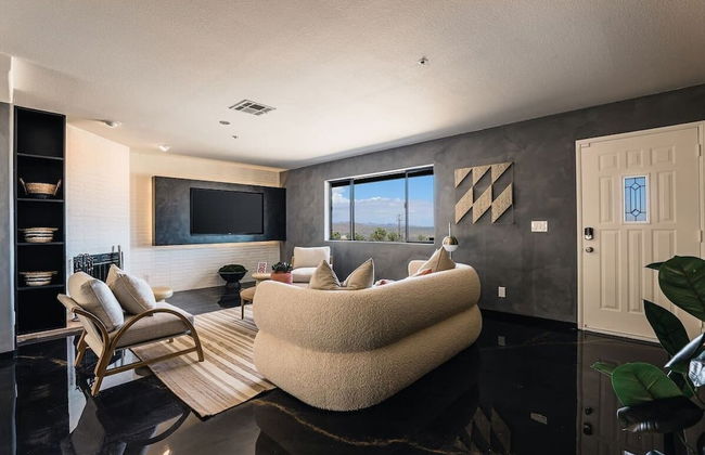 @ Marbella Lane - Zen-like Ambiance 3BR Home in JT - Photo 14