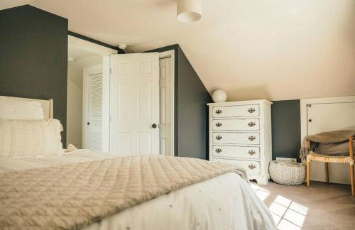 Cozy Cottage, Hot Tub, Fire Pit, 15min to Hudson and hiking - Foto 16