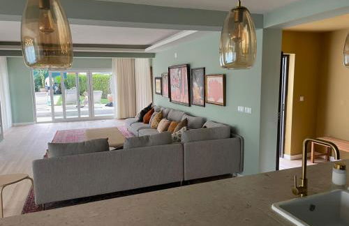 Retreat Villa, Full Amenities, up to 40ppl - Photo 47