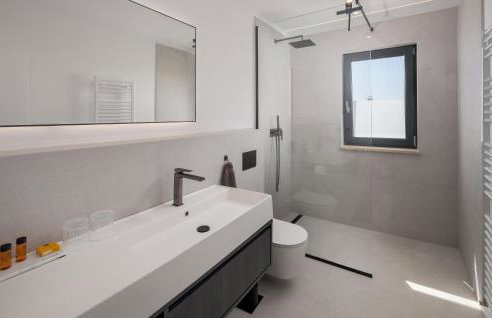 Beautiful Home In Tar - Foto 47