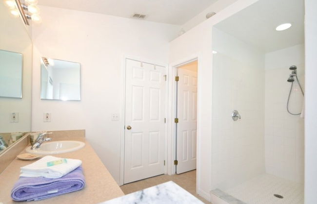 Oriental Charm 4 Bedroom Home by RedAwning - Foto 13