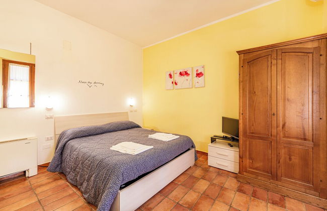 Laurel Apt With Shared Pool - Photo 54