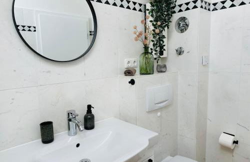 HAFENROMANTIK - Wohnen mit Charme im Herzen von Neustadt mit Blick auf das Binnenwasser - Foto 21