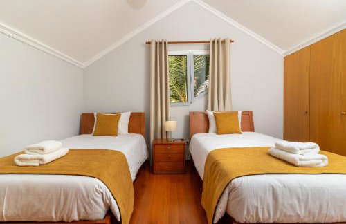 Vanda House com 2 Quartos Vista Mar e montanha no centro da Ilha - Foto 8