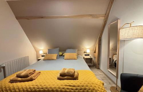 Chant des mouettes Maison rénovée spacieuse tout confort grand jardin belle terrasse aménagée parking 8 personnes 4 sdb 5 wc à 10 mn à pied de la mer Port en Bessin tous commerces restaurants proche Omaha Beach - Photo 22