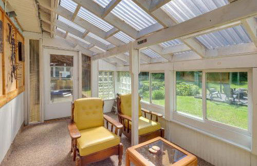 Cozy Lake Luzerne Home - 1 Mi to Wayside Beach! - Foto 4
