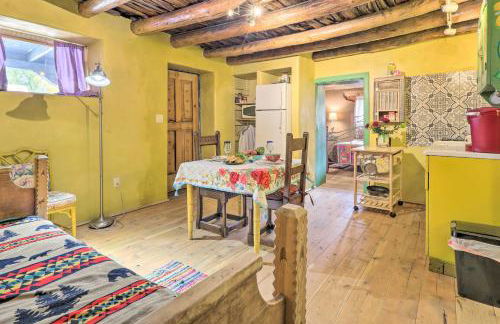 Artsy Santa Cruz Apartment with Shared Fire Pit! - Foto 7