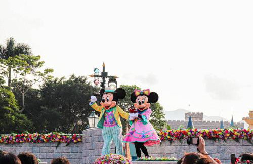 Spacious Disneyland Retreat for 12 wGame Room, Pool Table, King Bed & EV-Friendly - Foto 53