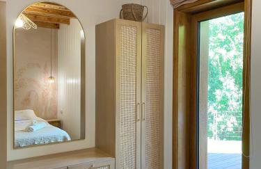 Zloty, a Skromny - ogrodzony domek z jacuzzi i widokiem na jezioro - Foto 13