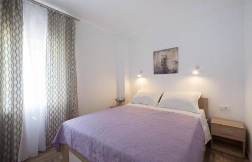 3 Bedroom Cozy Home In Hrvace - Foto 24