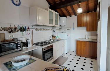 Mansarda con solarium panoramico su centro storico di Sarteano vicino alle famose terme della Val d'Orcia - Photo 22