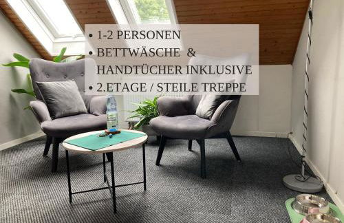 Haus Krabbe Zimmer ohne Küche, zentral gelegen zwischen Cuxhaven und Bremerhaven, Unterstellmöglichkeit für Fahrräder und E-Bikes, hauseigener Parkplatz, Hunde kostenfrei willkommen - Foto 5