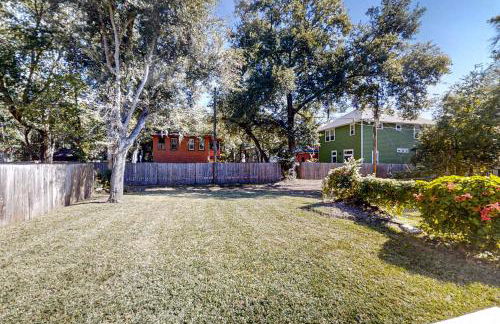 Brand new home with open layout, office, & great location - dog-friendly - Foto 26