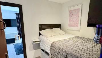 Appartement moderne et entièrement rénové en plein cœur du village, chambre séparée, balcon vue montagne, très proche des pistes - Foto 5