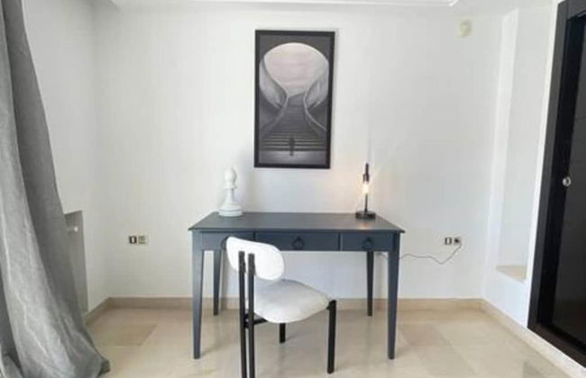 Black White Modern Spacious - Foto 7