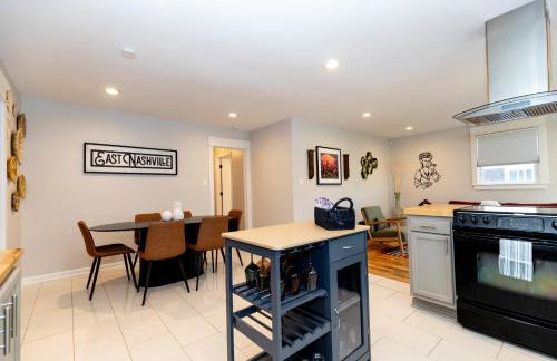 NEW Casa Azul - 2 king Beds Yard HOT TUB! - Foto 10