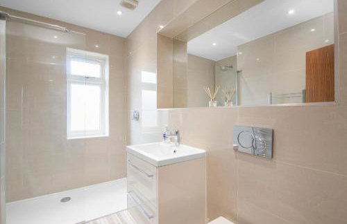 Luxury Apartment in Town Centre with Free Gated Parking - Foto 22